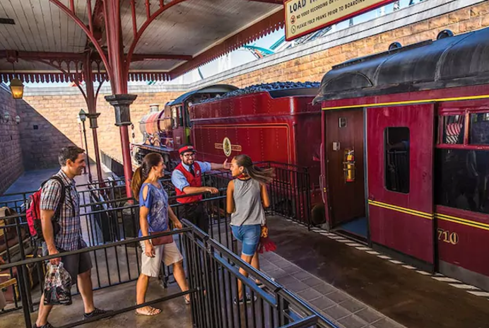 Hogwarts Express: Hogsmead Station