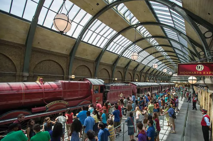 Hogwarts™ Express: King's Cross Station